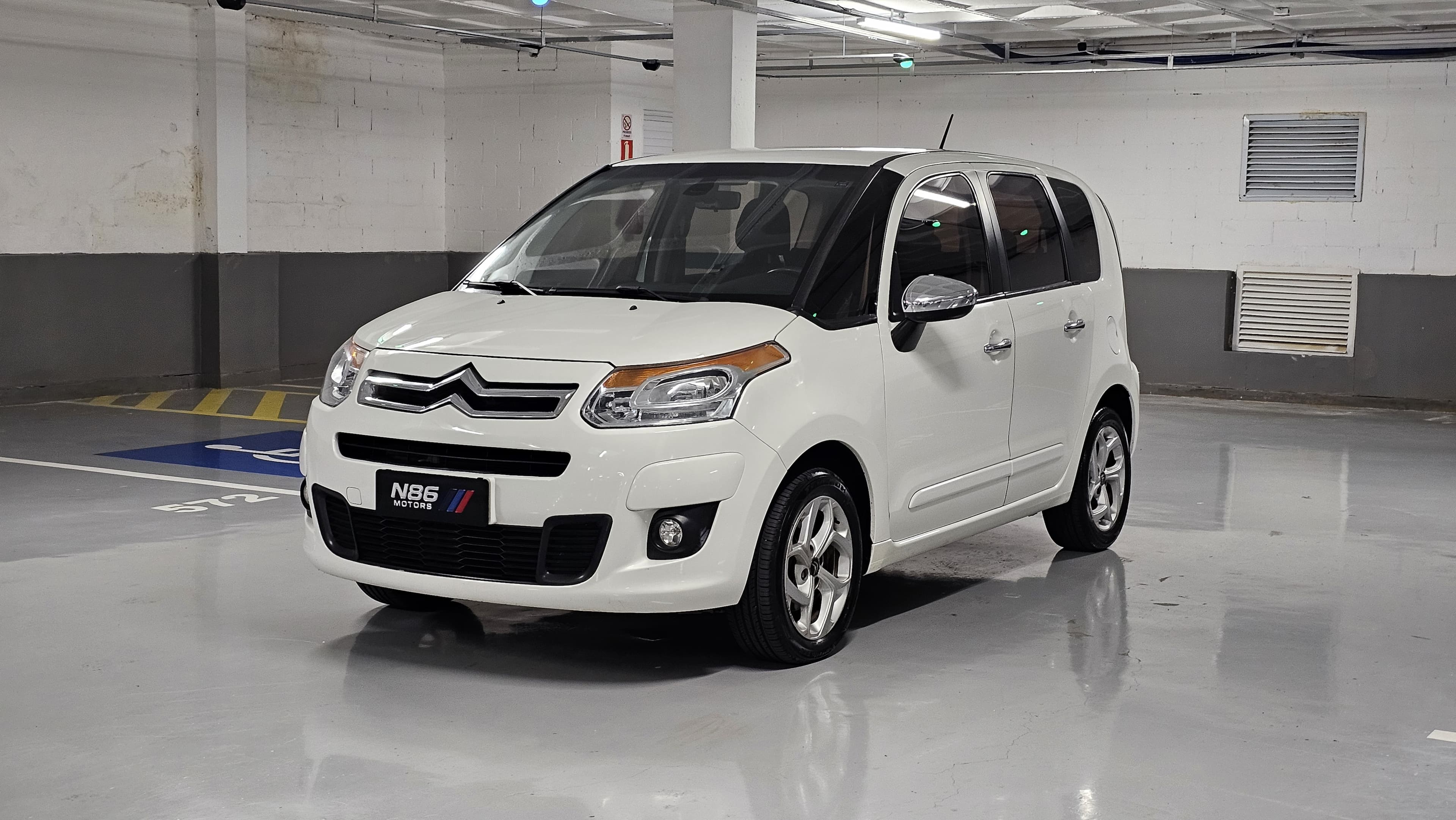 Citroën C3 Picasso Excl. 1.6 Flex 16V 5p Aut. Exclusive Automática 2015 seminovo N86 Motors, foto 3