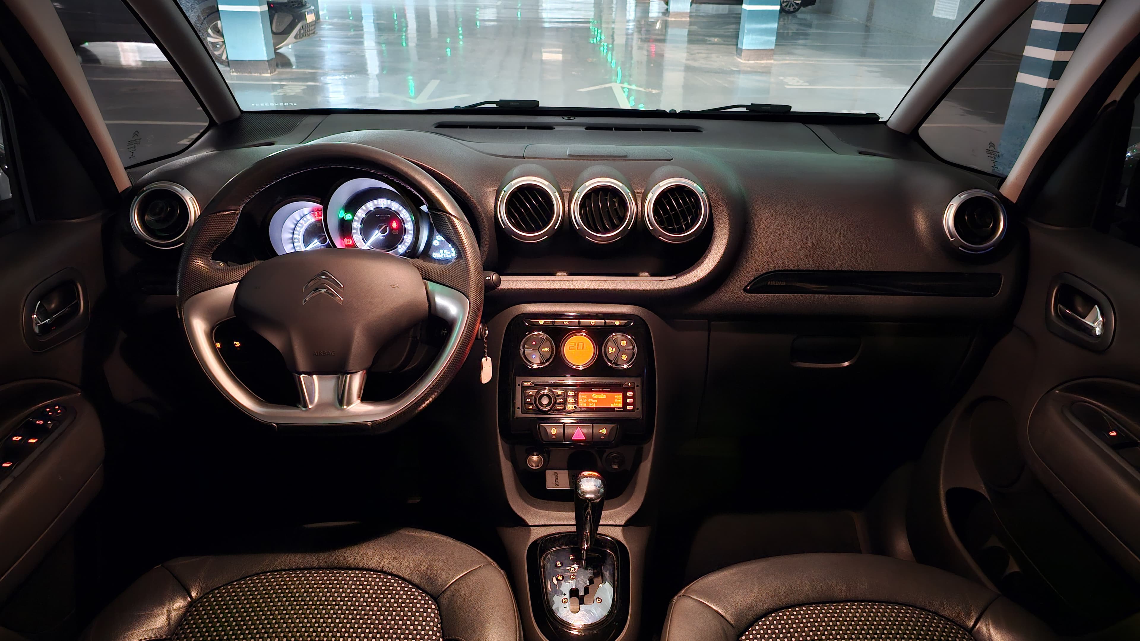 Citroën C3 Picasso Excl. 1.6 Flex 16V 5p Aut. Exclusive Automática 2015 seminovo N86 Motors, foto 10