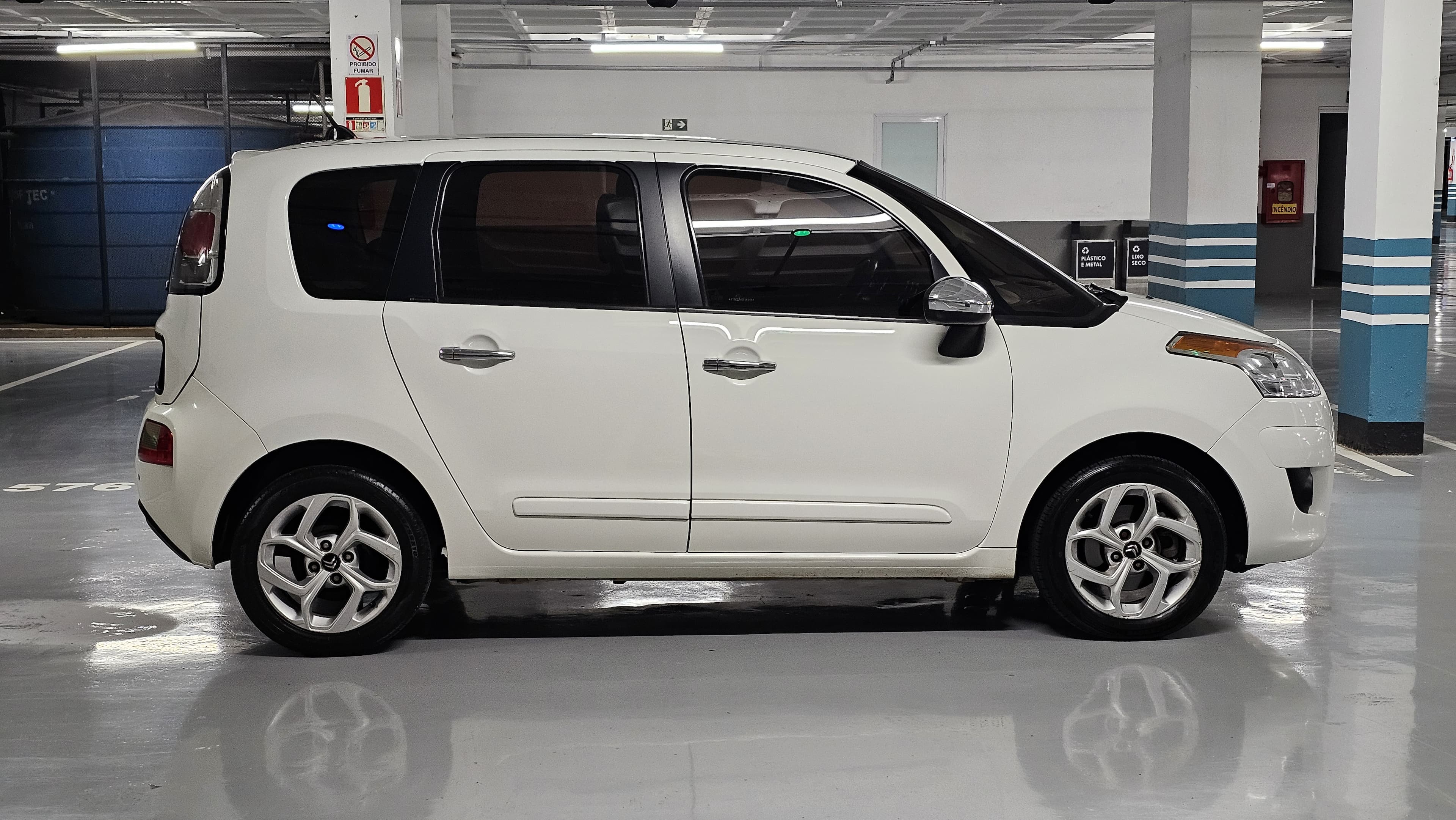 Citroën C3 Picasso Excl. 1.6 Flex 16V 5p Aut. Exclusive Automática 2015 seminovo N86 Motors, foto 8
