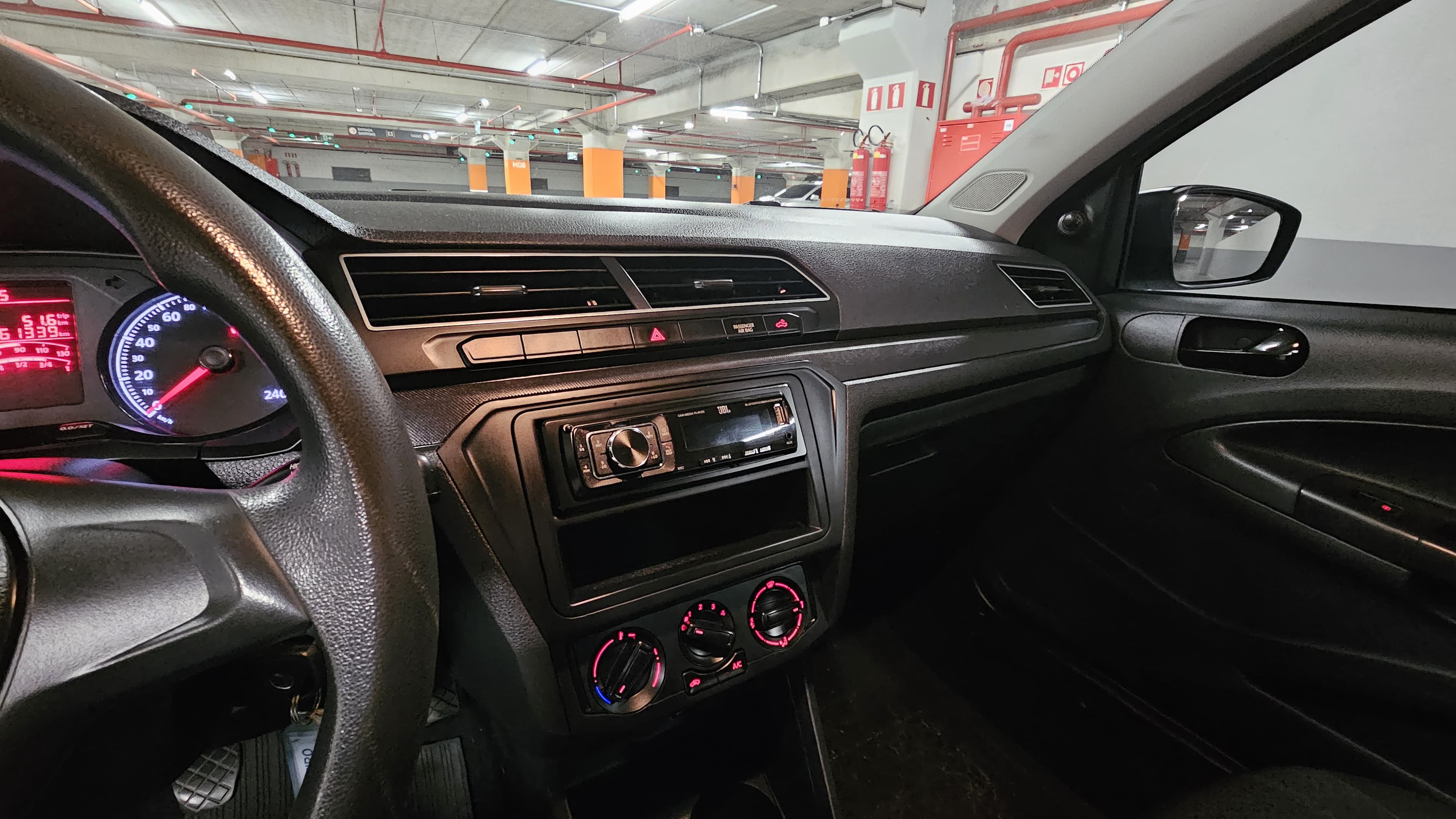 VW - VolksWagen Saveiro Robust 1.6 Total Flex 8V Robust 1.6 2023 seminovo N86 Motors, foto 9
