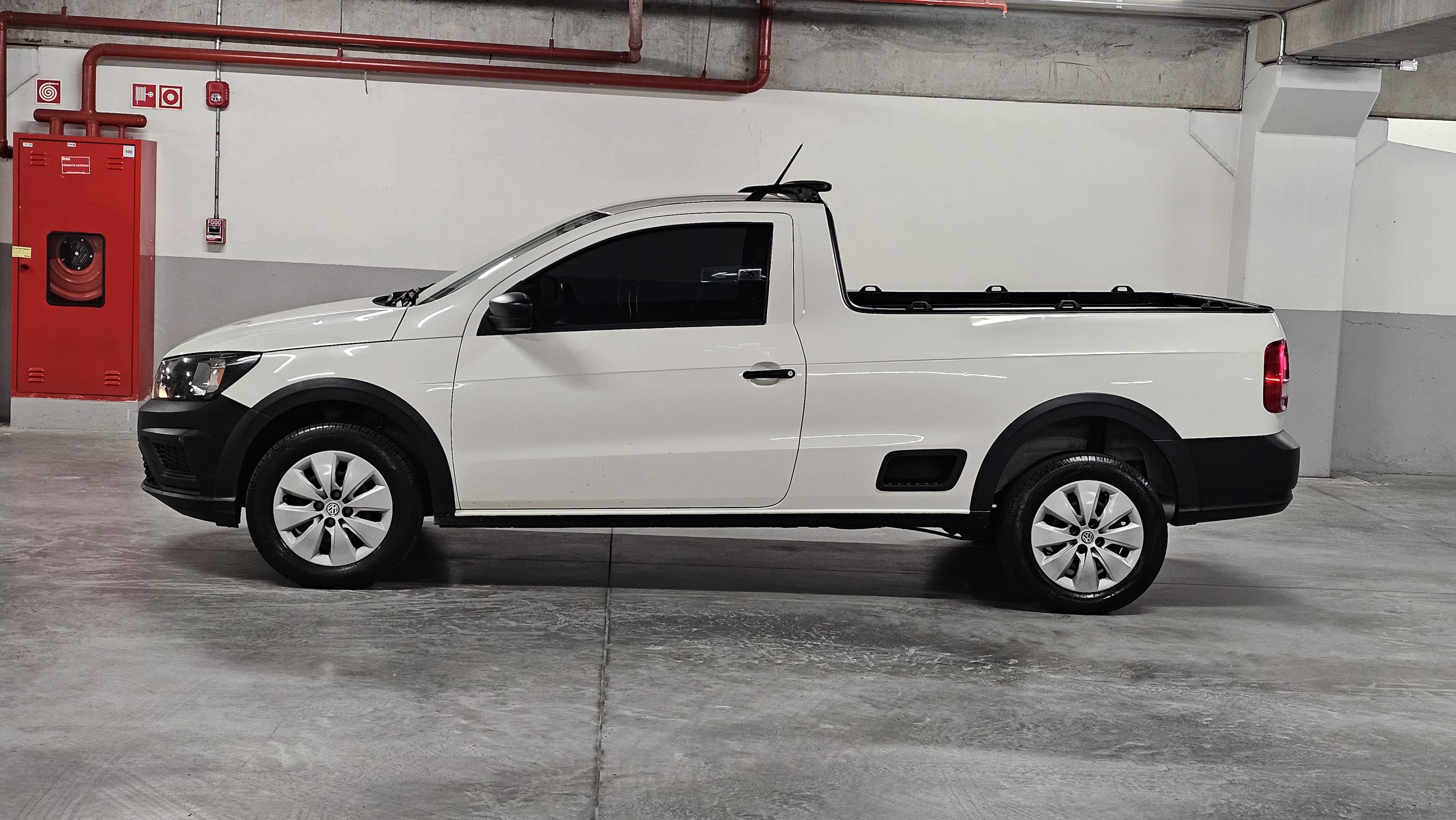 VW - VolksWagen Saveiro Robust 1.6 Total Flex 8V Robust 1.6 2023 seminovo N86 Motors, foto 2