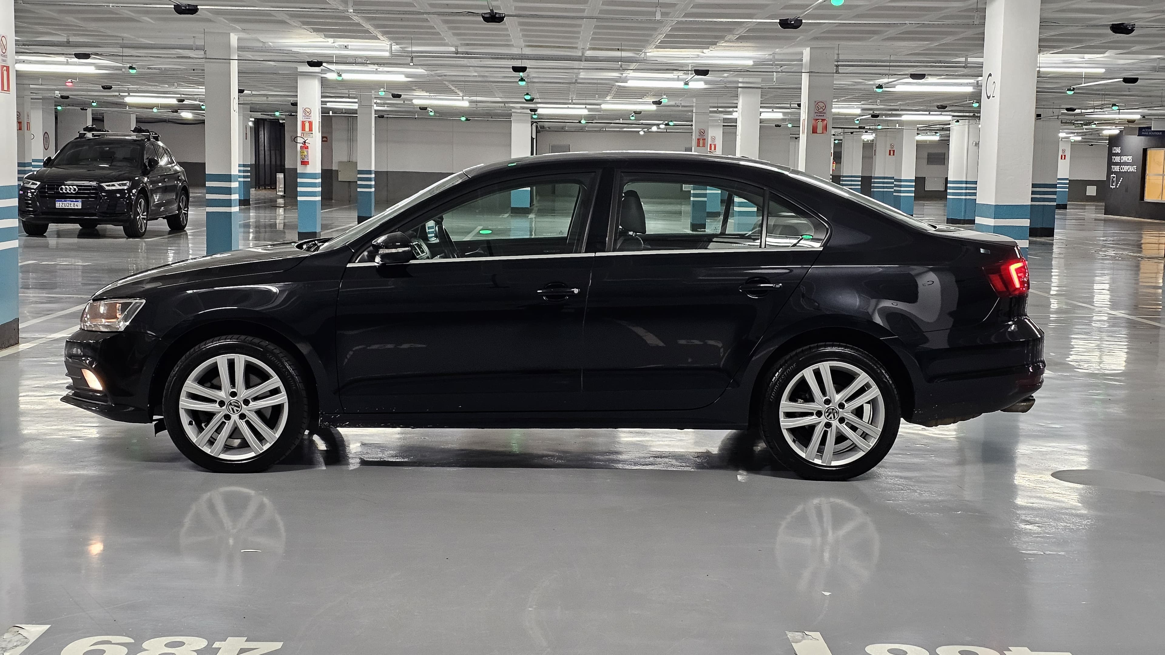 VW - VolksWagen JETTA Highline 2.0 TSI 16V 4p Tiptronic 2.0 Tsi Highline 2016 seminovo N86 Motors, foto 4