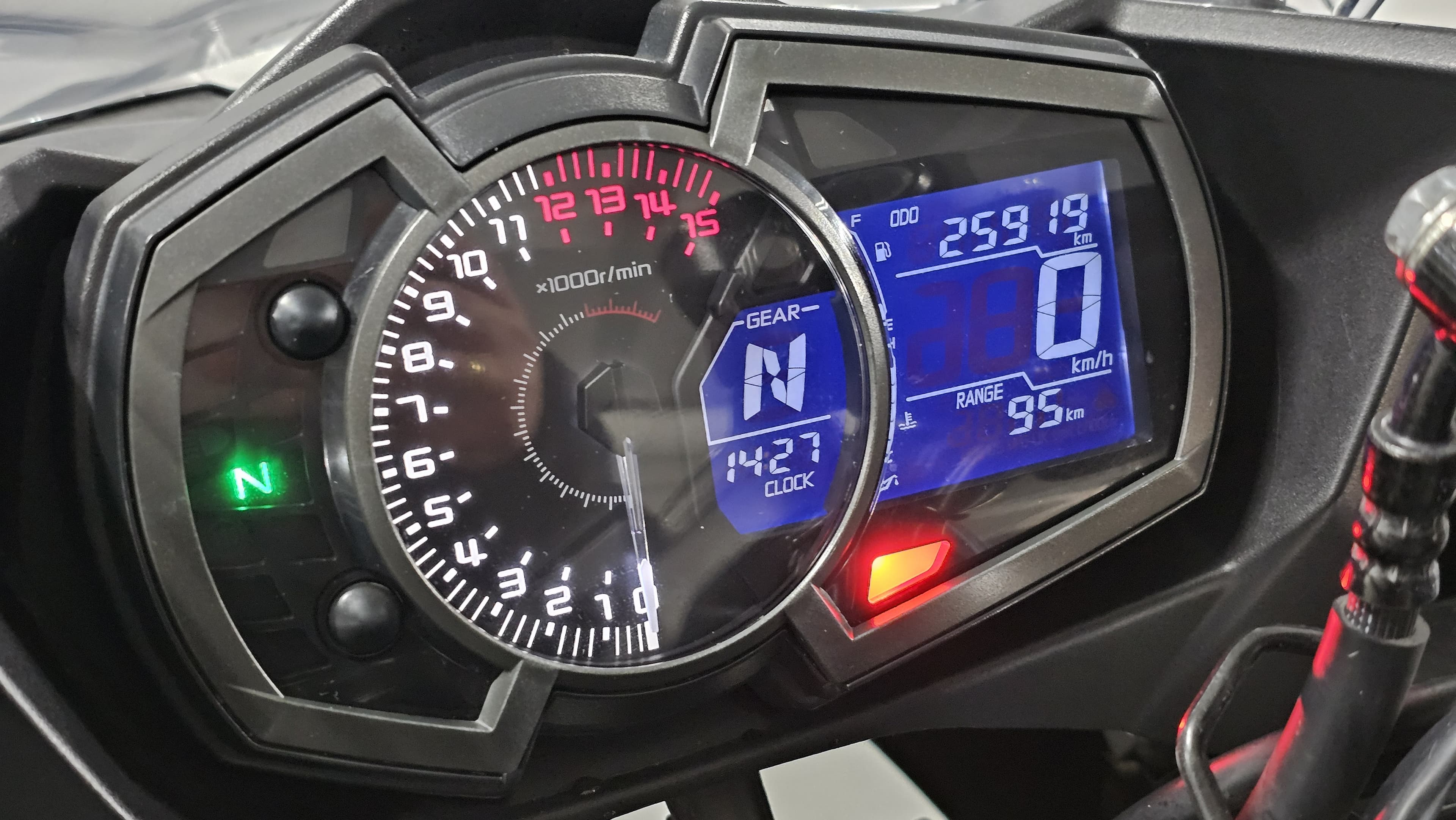 KAWASAKI Ninja 400 Ninja 400 2019 seminovo N86 Motors, foto 11