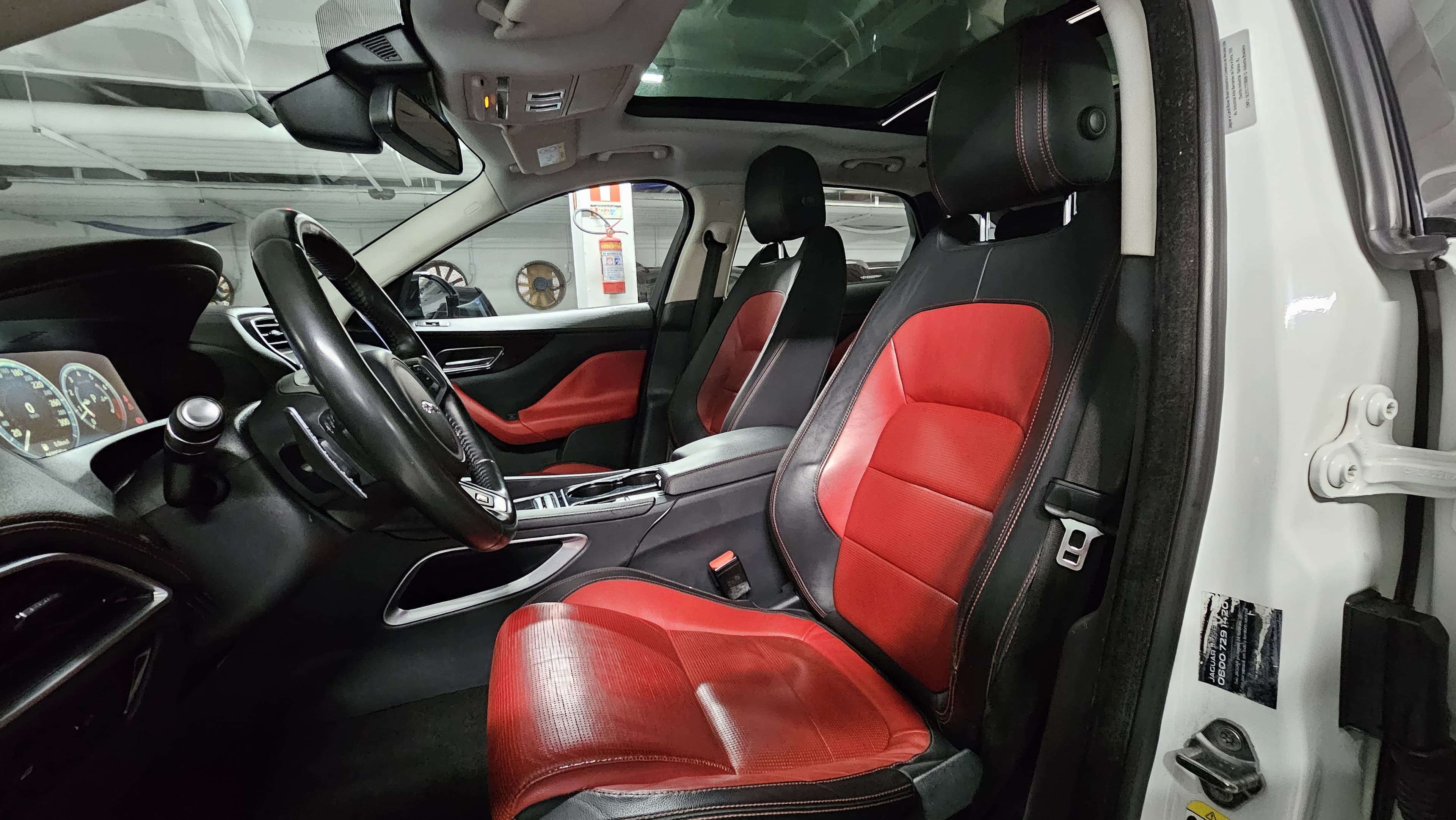 Jaguar F-Pace 3.0 R-Sport 340cv Aut. R-Sport 3.0 V6 2017 seminovo N86 Motors, foto 17