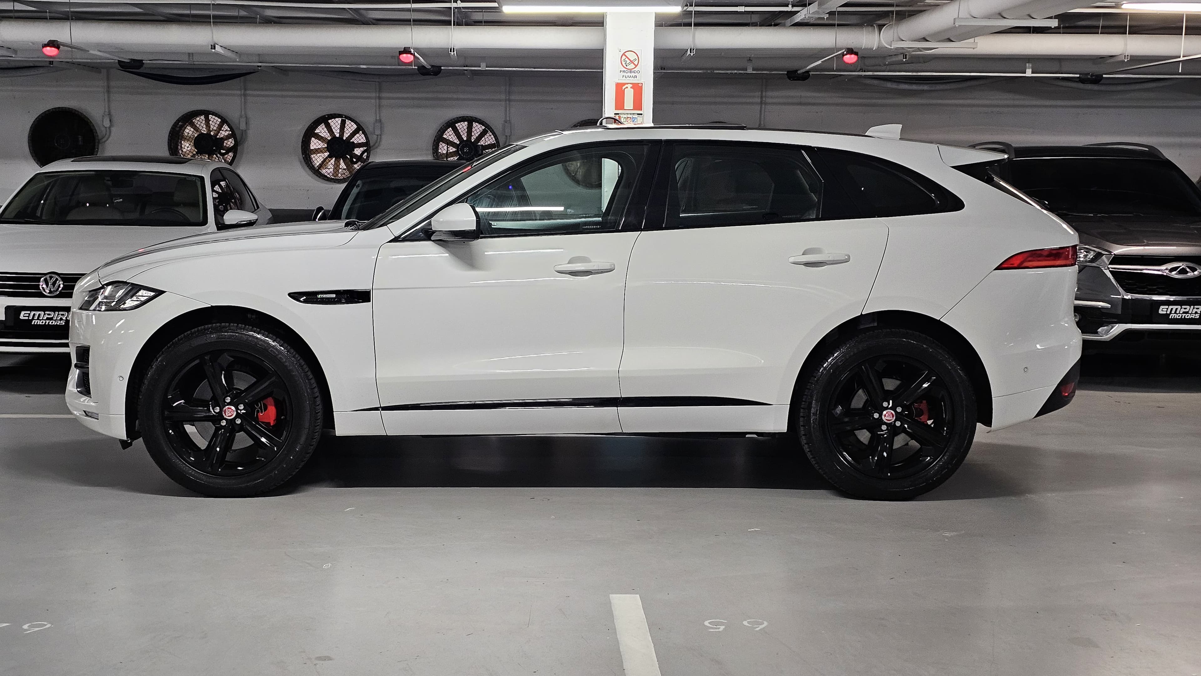Jaguar F-Pace 3.0 R-Sport 340cv Aut. R-Sport 3.0 V6 2017 seminovo N86 Motors, foto 4