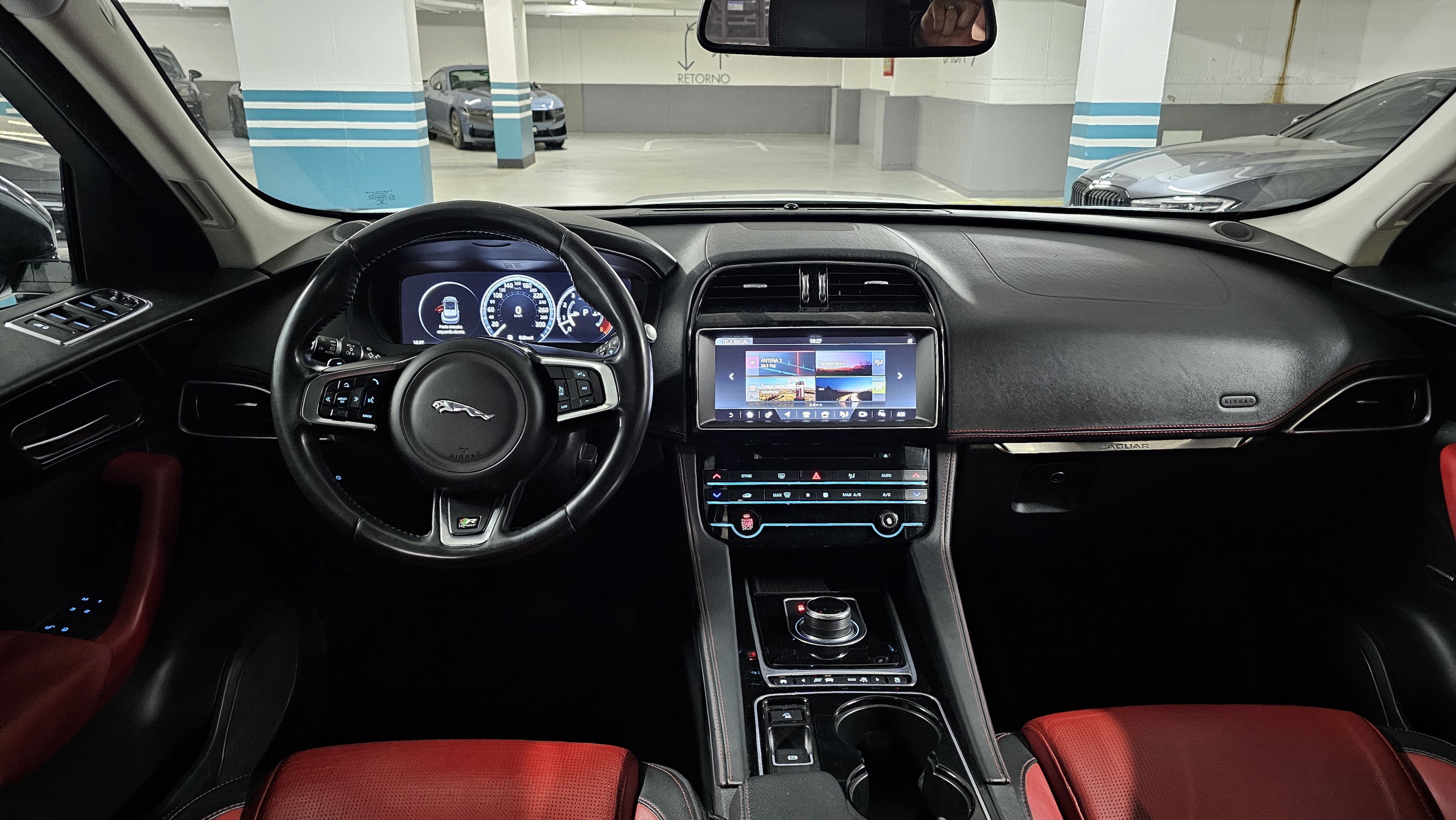 Jaguar F-Pace 3.0 R-Sport 340cv Aut. R-Sport 3.0 V6 2017 seminovo N86 Motors, foto 9
