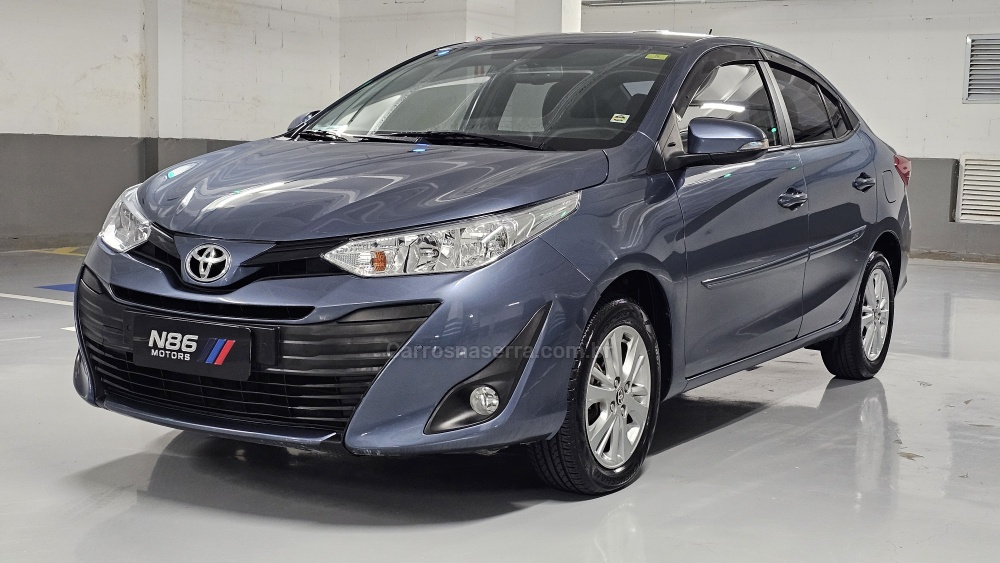 TOYOTA YARIS, miniatura 3